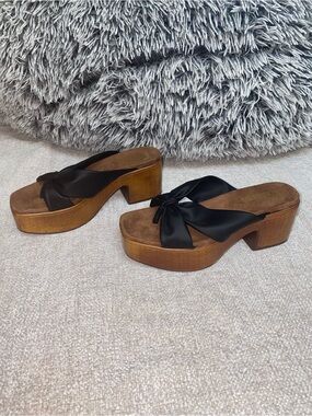 White Mountain Glamming Black Bow Platform Footbed Slide Sandals Size 7